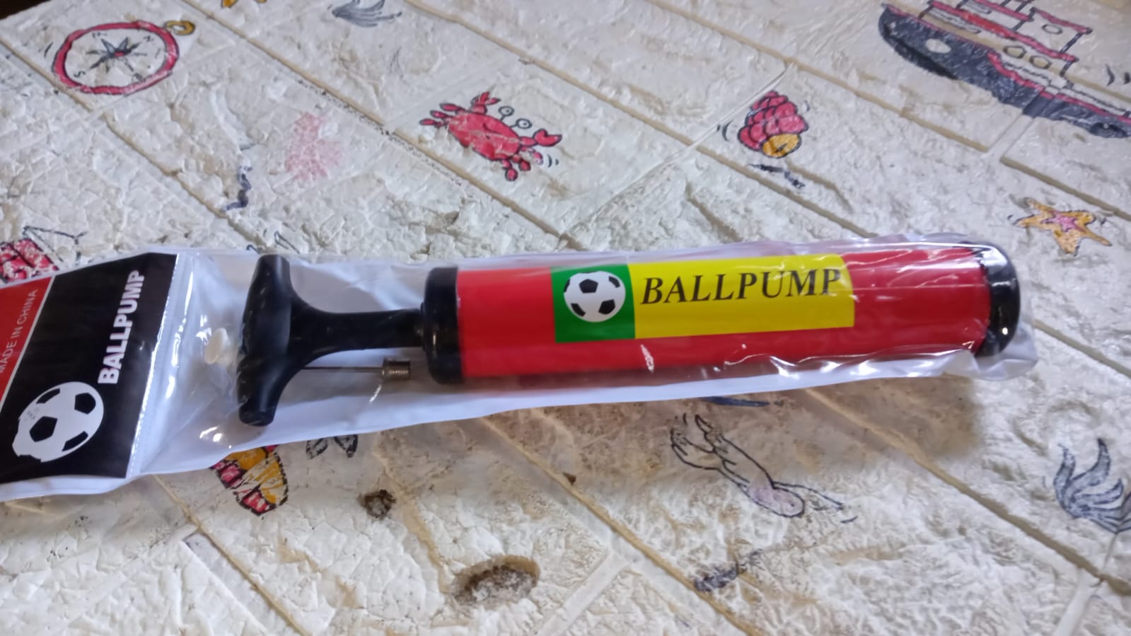 Plastic Pump for Inflating Balls (24CM) - Inflatable Ball Development Toy view 6